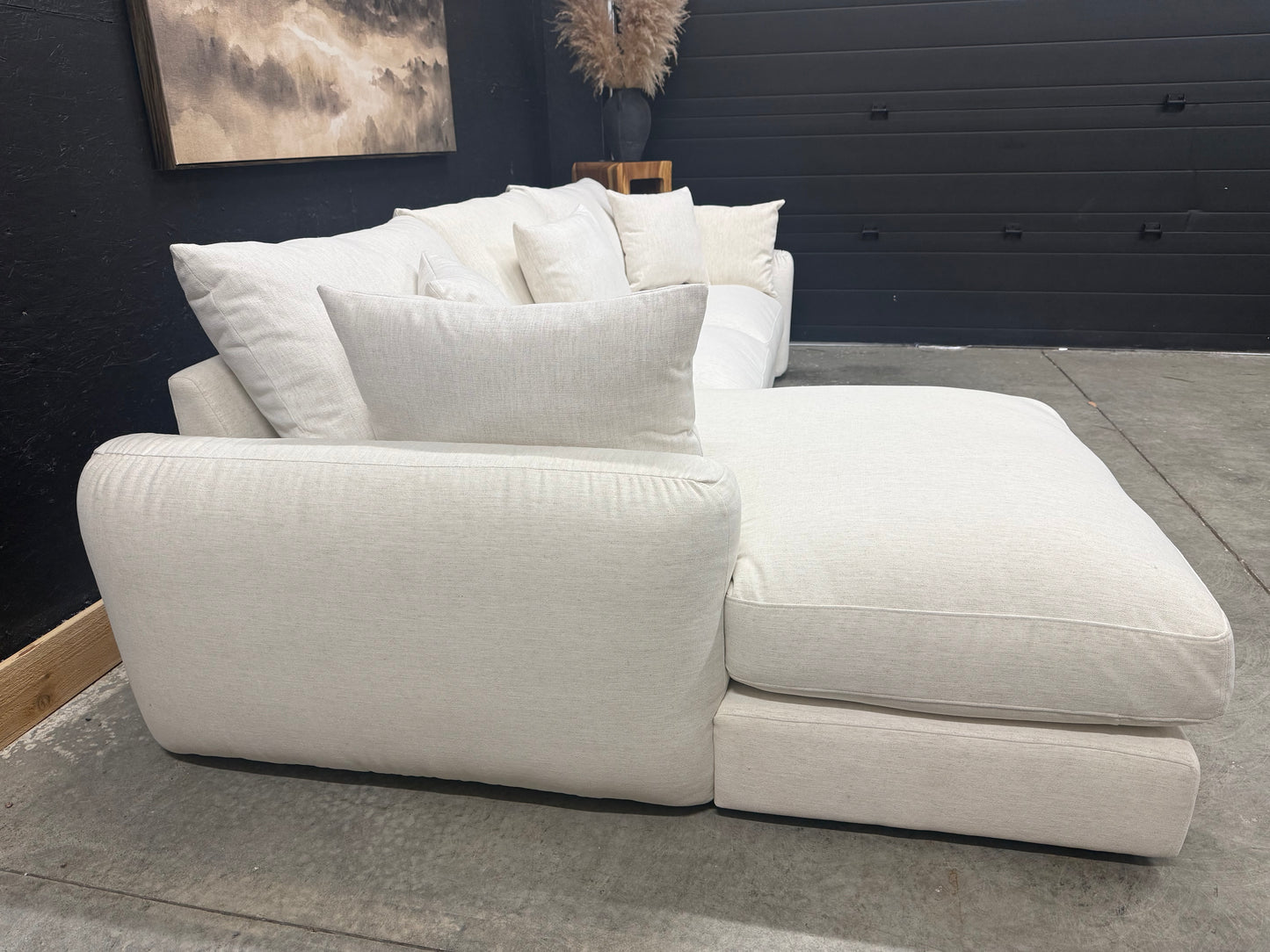 MOES HighEnd Sectional