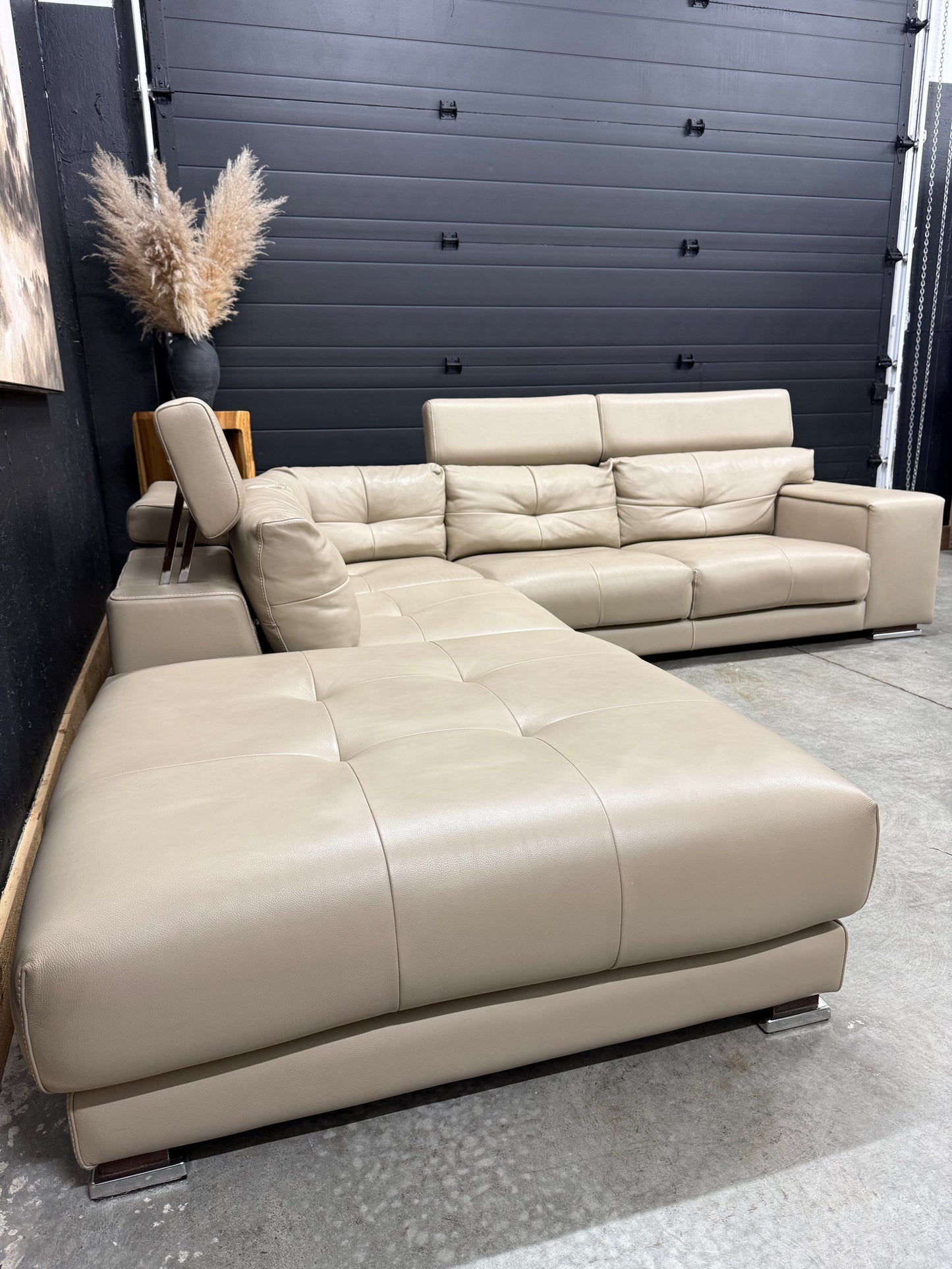 Gamma HighEnd Italian Full Grain Leather Sectional