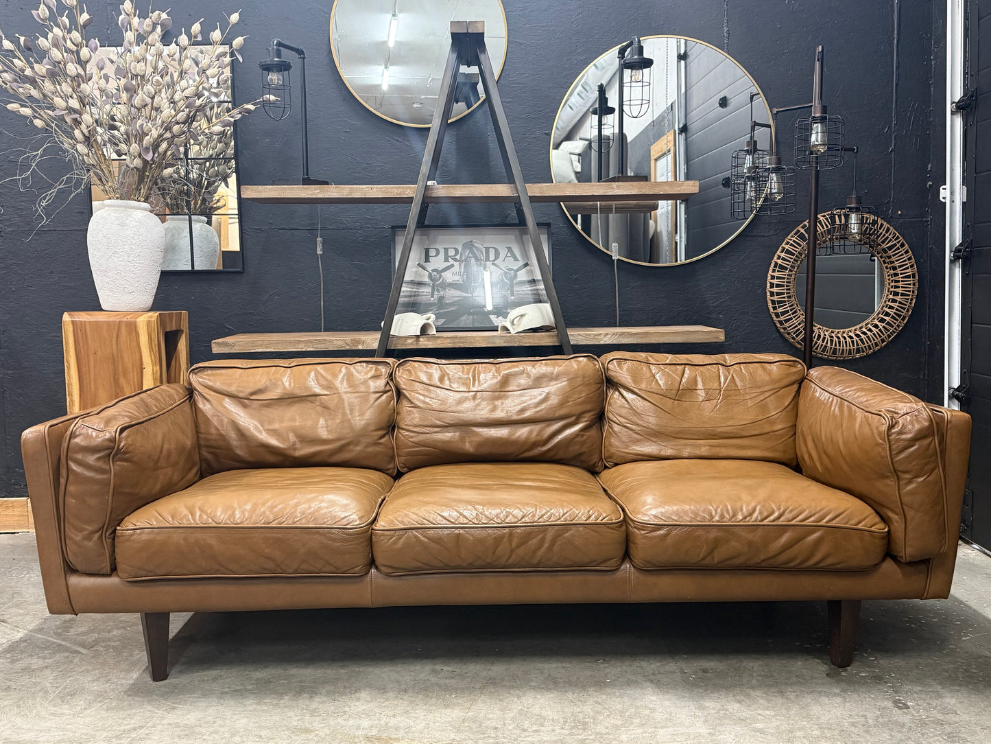 Article 100%Genuine Brown Leather Sofa
