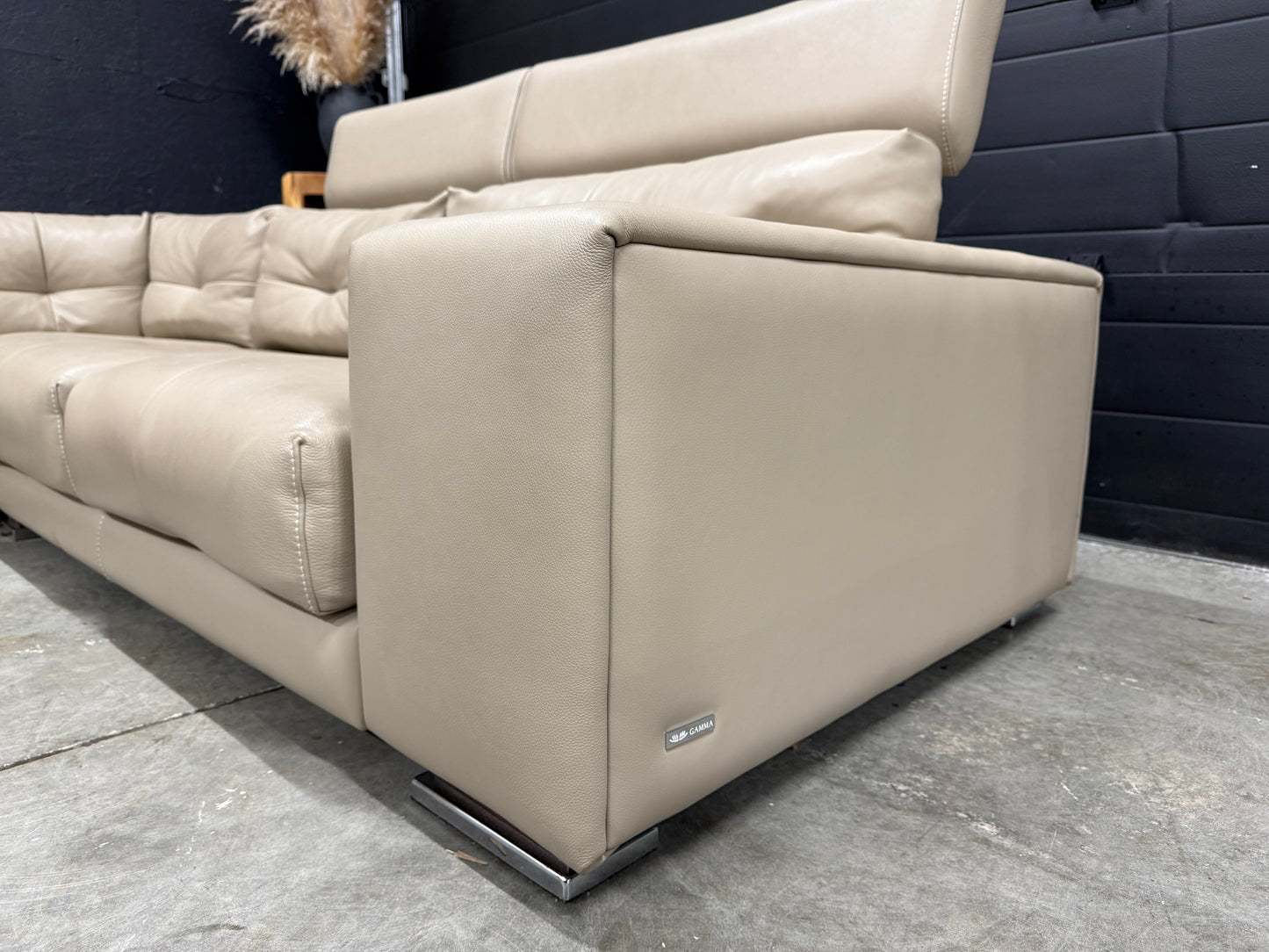 Gamma HighEnd Italian Full Grain Leather Sectional