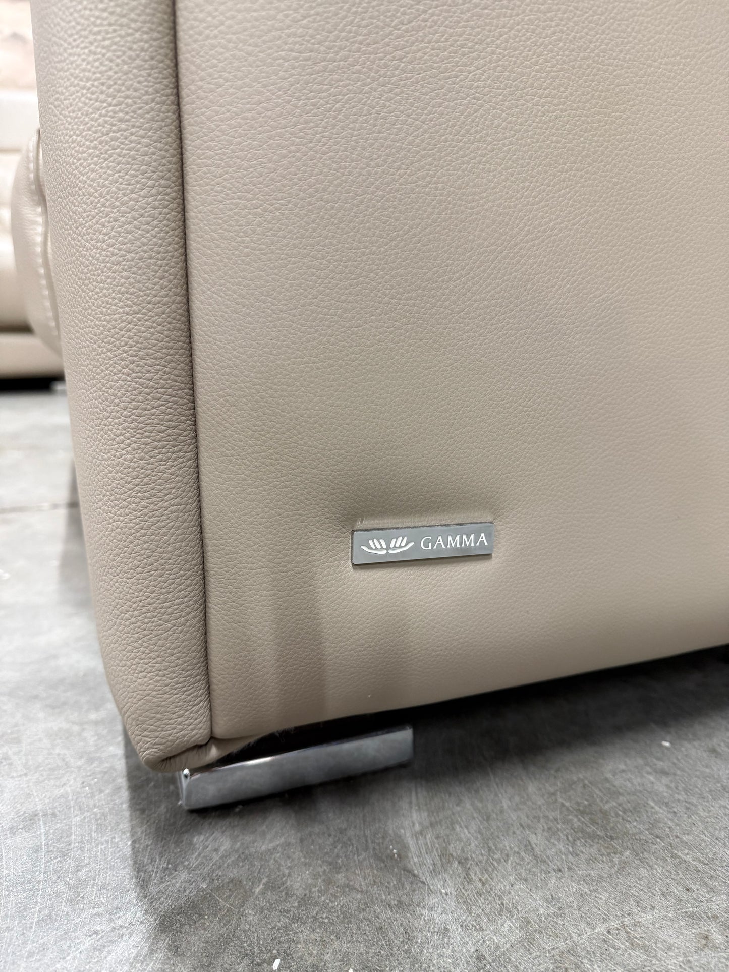 Gamma HighEnd Italian Full Grain Leather Sectional